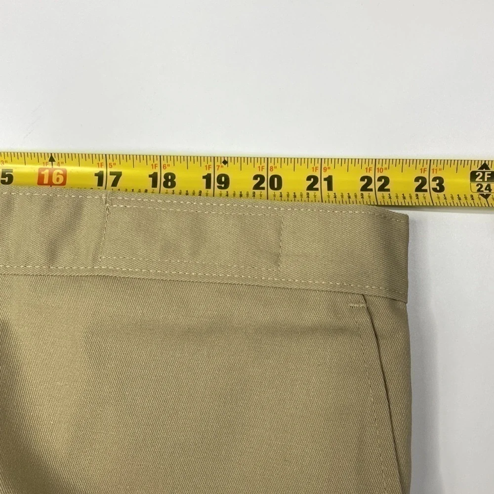 Dickies Cargo Tan Work Shorts NWT Size 44